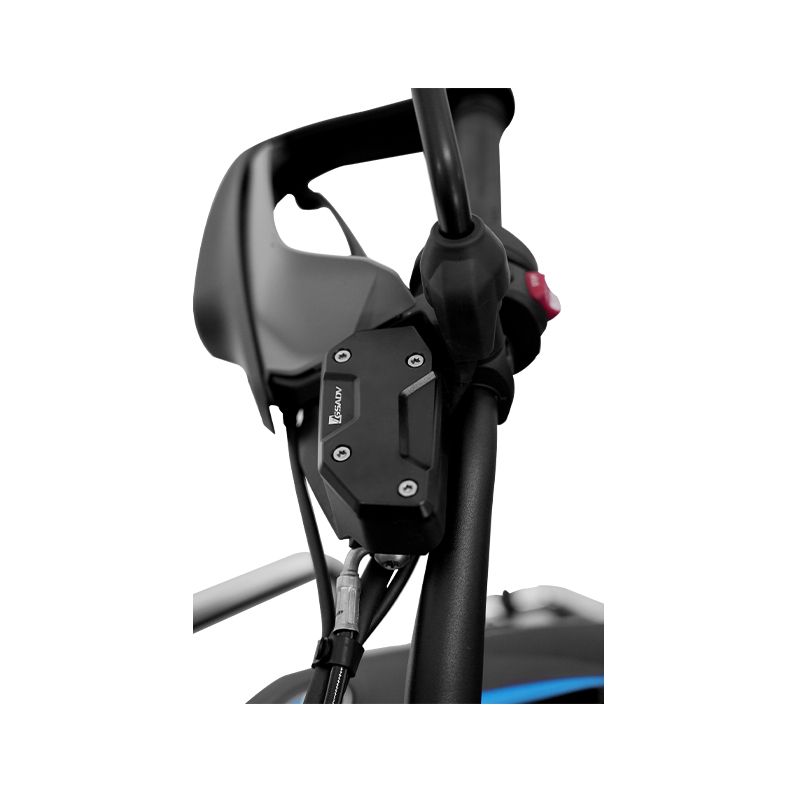 Pump protection cover on the front brake