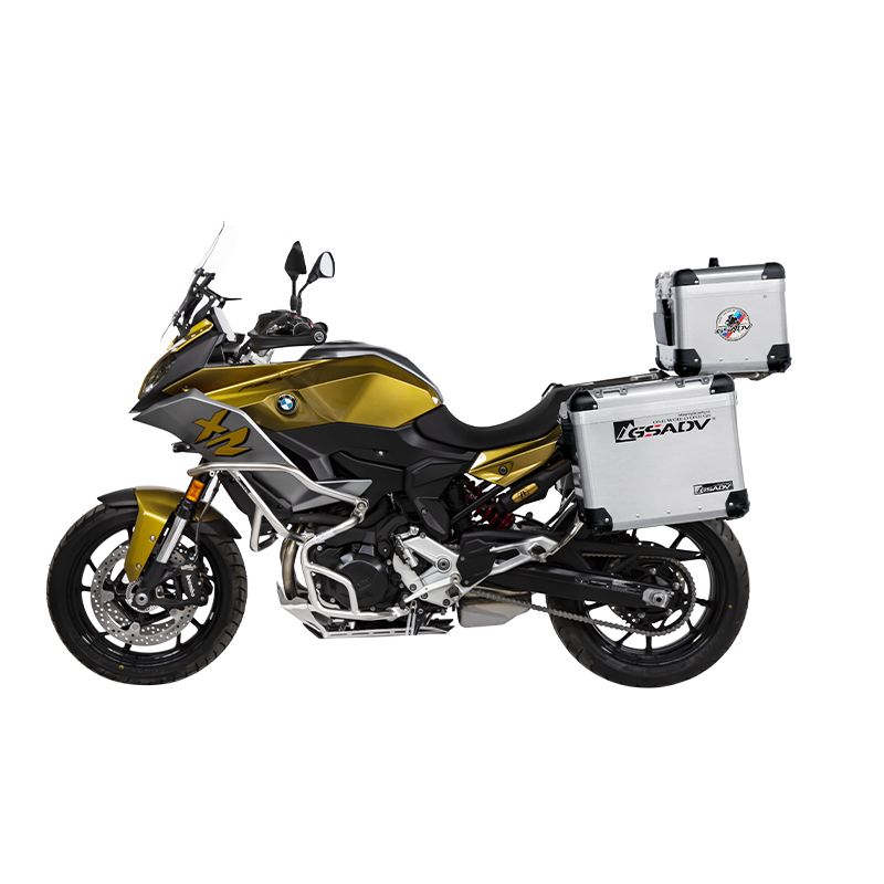 Three cases of zing aluminum-magnesium alloy - Silver