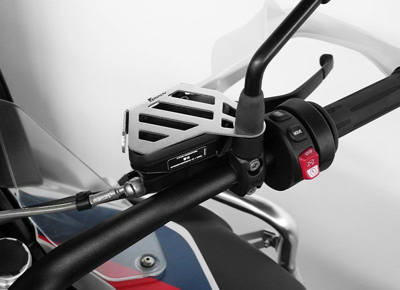 Front brake oil pump protection