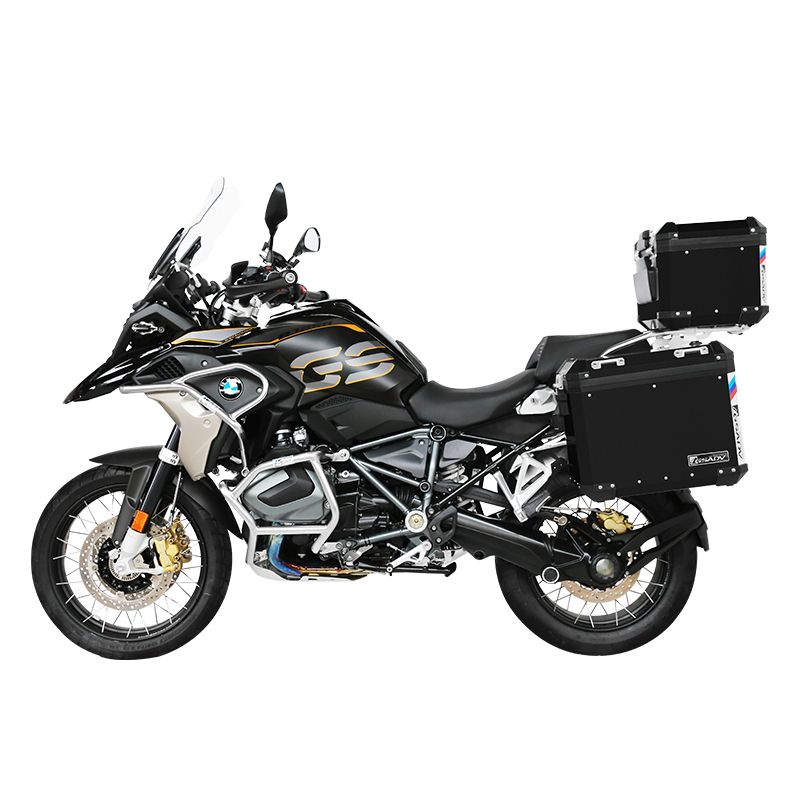 Classic black three-box style