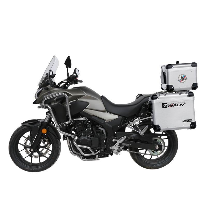 Three cases of zing aluminum-magnesium alloy - Silver