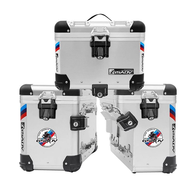 Three cases of zing aluminum-magnesium alloy - Silver