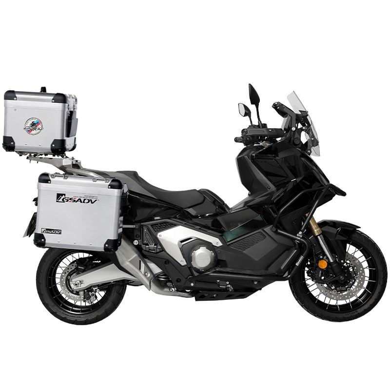 Three cases of zing aluminum-magnesium alloy - Silver