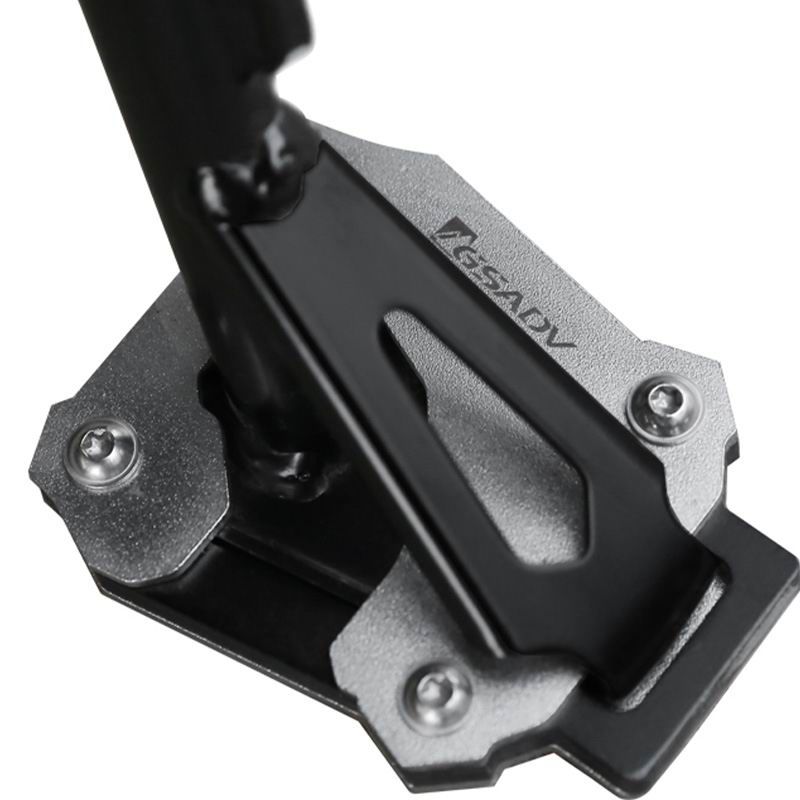 The sole of the side kick is enlarged